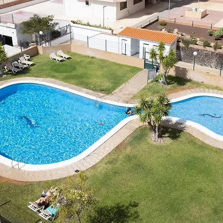 Black And White Free Wifi *