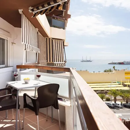 Black And White Free Wifi *