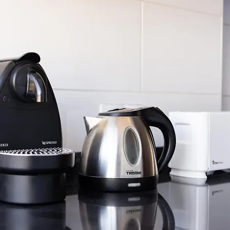 Black And White Free Wifi Lejlighed