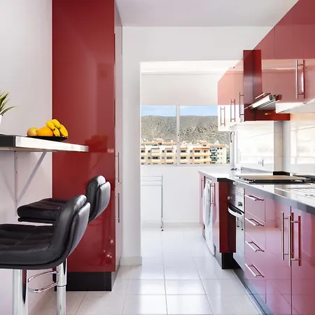 Black And White Free Wifi * Los Cristianos (Tenerife)