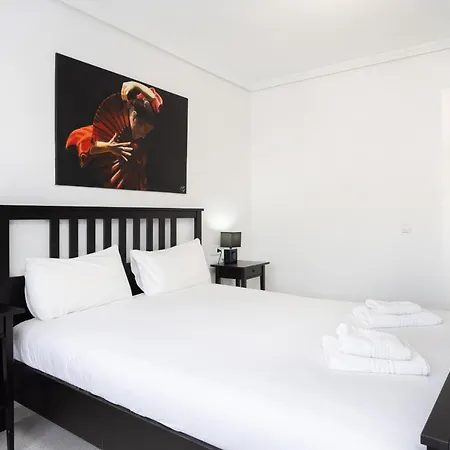 Black And White Free Wifi Lejlighed